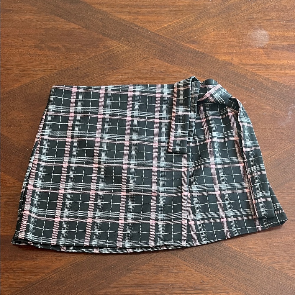 Love Tree Black and Pink Plaid Mini Skirt